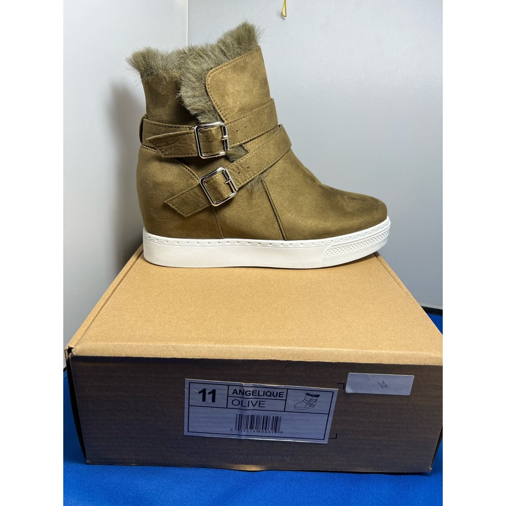 Journee Womens Angelique ankle boot NIB